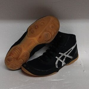 ASICS matflex wrestling shoe size 4.5 youth black great condition